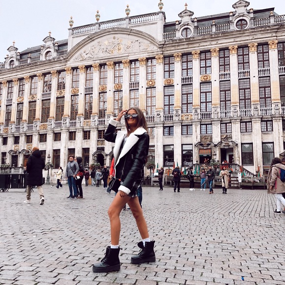 Meet your Posher, Heather - Picture 1 of 1